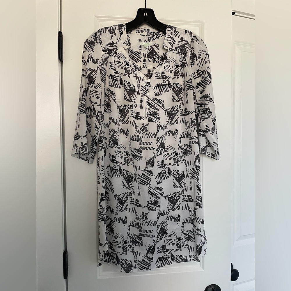 Jade black and white long sleeved dress